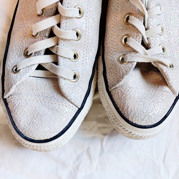 Converse Women’s Low Top Cracked White Iridescent - Picture 2 of 8